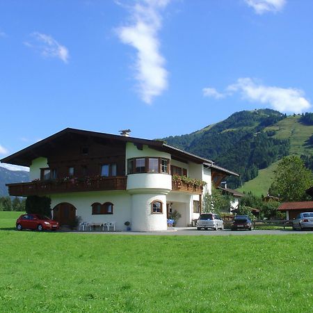 Ferienhaus Resi & Obermoser Кёссен Экстерьер фото