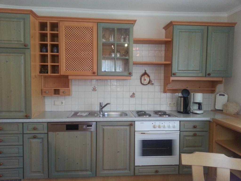 Ferienhaus Resi & Obermoser Кёссен Номер фото